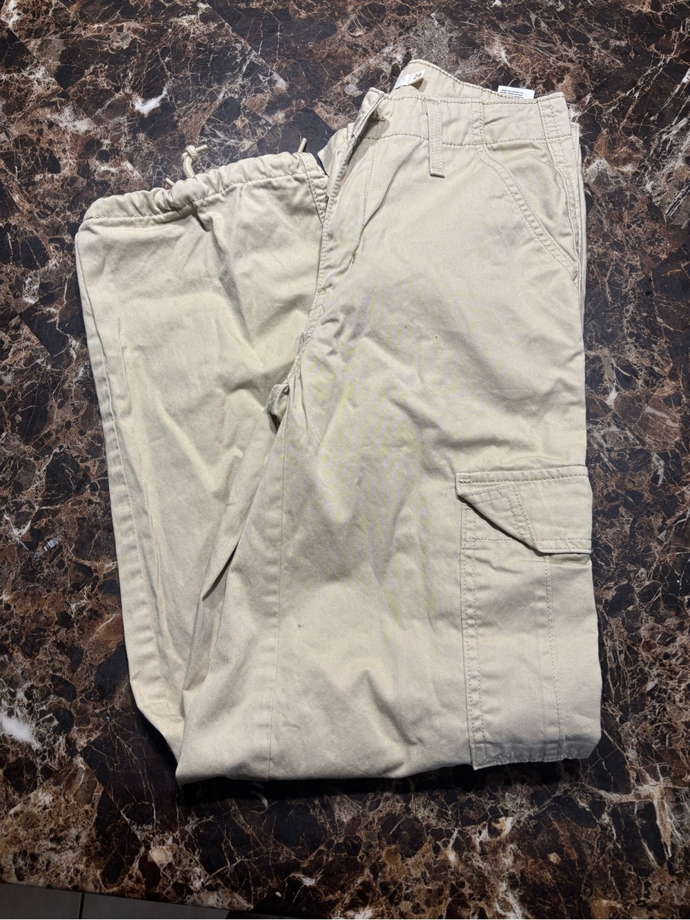 Levi’s Beige Cargo Pants - Casual Utility Style